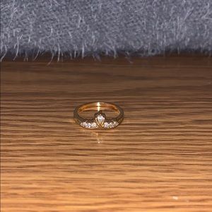 Dainty gold tone ring!